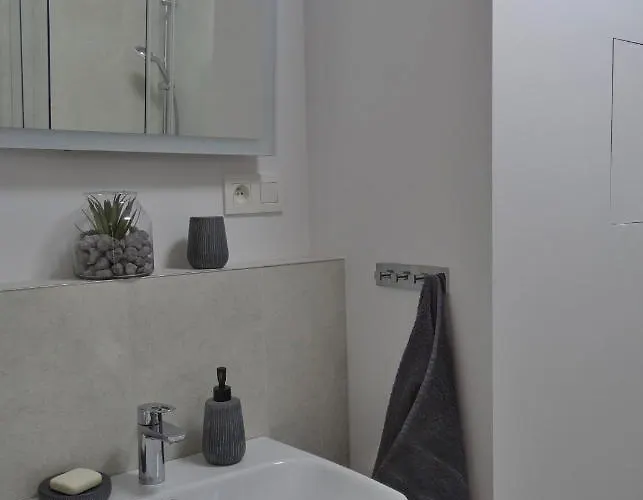 Urban - Free Parking, Energy, Modern Style *